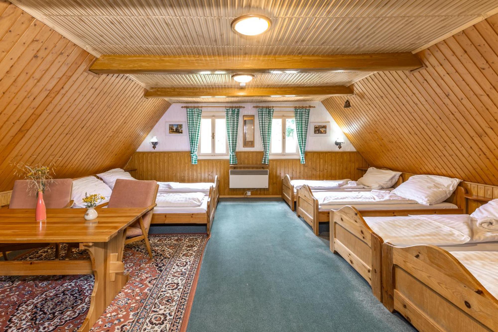 Chata Zvonecek Jiřetín pod Jedlovou Esterno foto